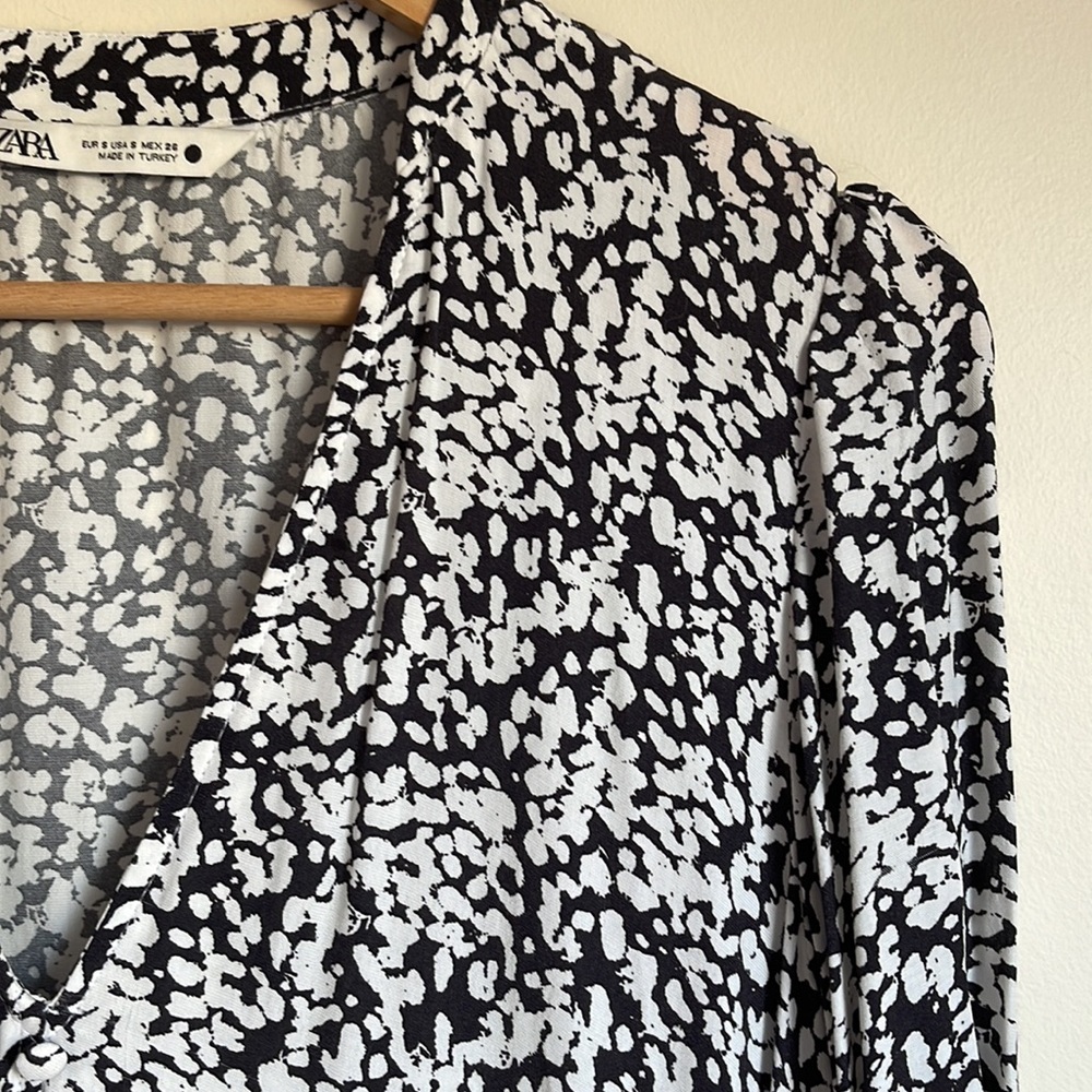 ZARA | Claris black and white long sleeve mini dress - Picture 10 of 13